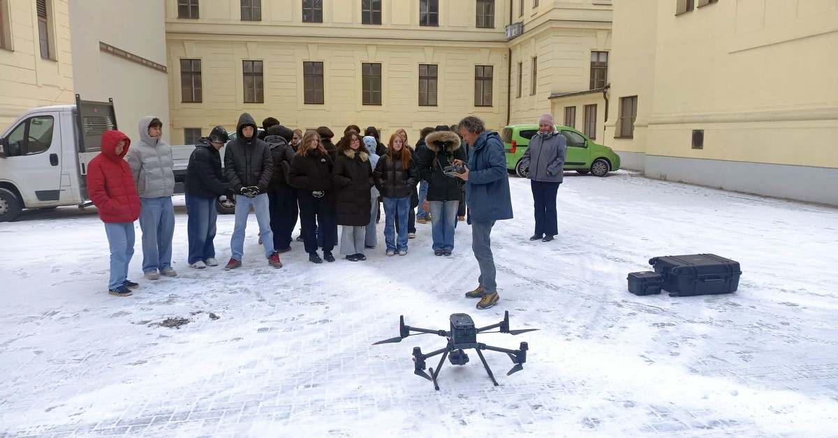 Tudásból élmény – élményből jövő
